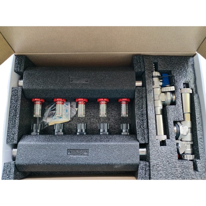 Distribuitor cu debitmetre, inox, cu izolatie anticondens, 1” ieșiri 3/4” Eurocon – echipat cu suporti si element capat Distribuitor cu debitmetre, inox, cu izolatie anticondens, 1” ieșiri 3/4” Eurocon – echipat cu suporti si element capat